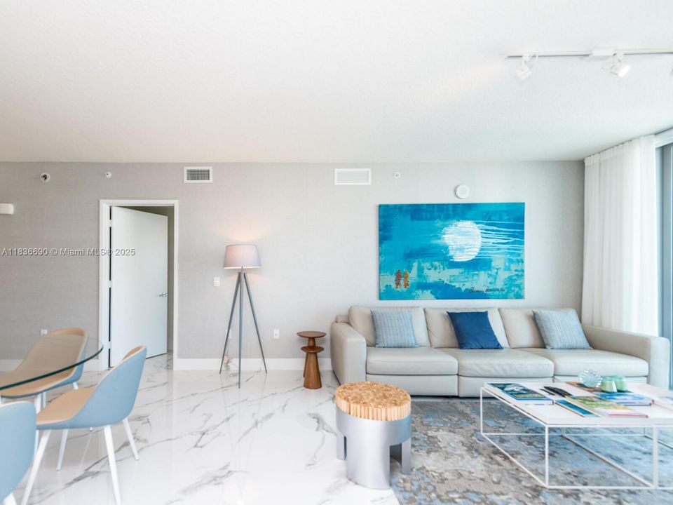 En Venta: $1,250,000 (2 camas, 3 baños, 1541 Pies cuadrados)