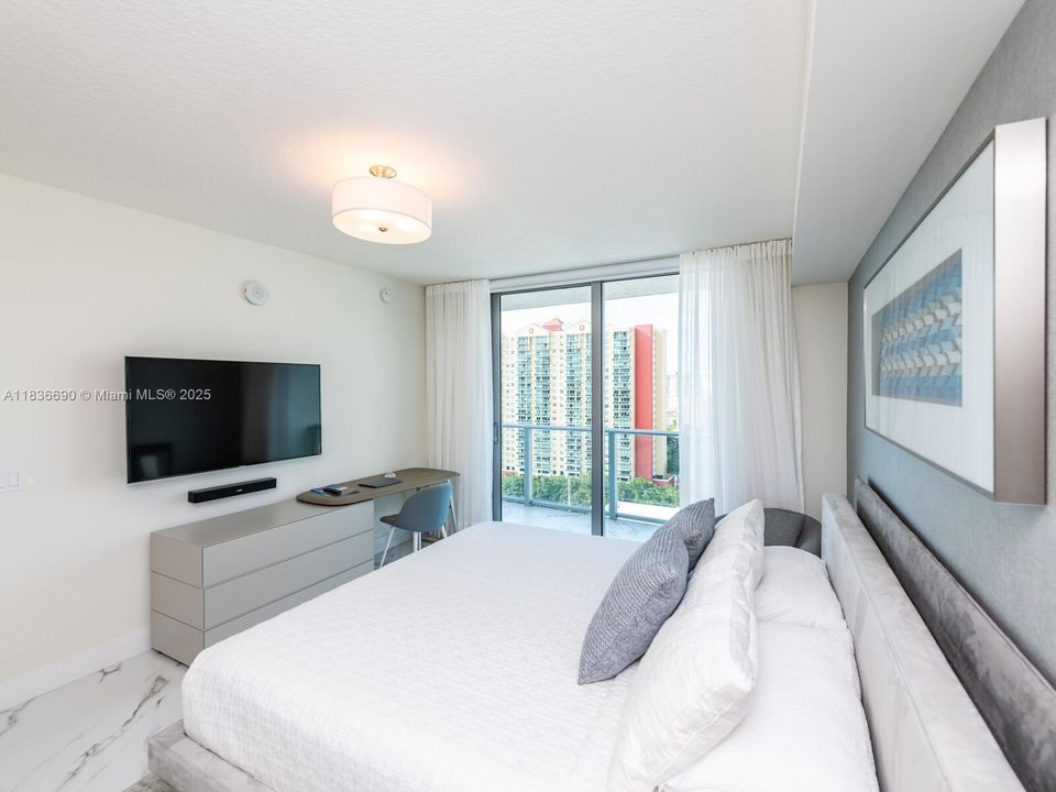 En Venta: $1,250,000 (2 camas, 3 baños, 1541 Pies cuadrados)