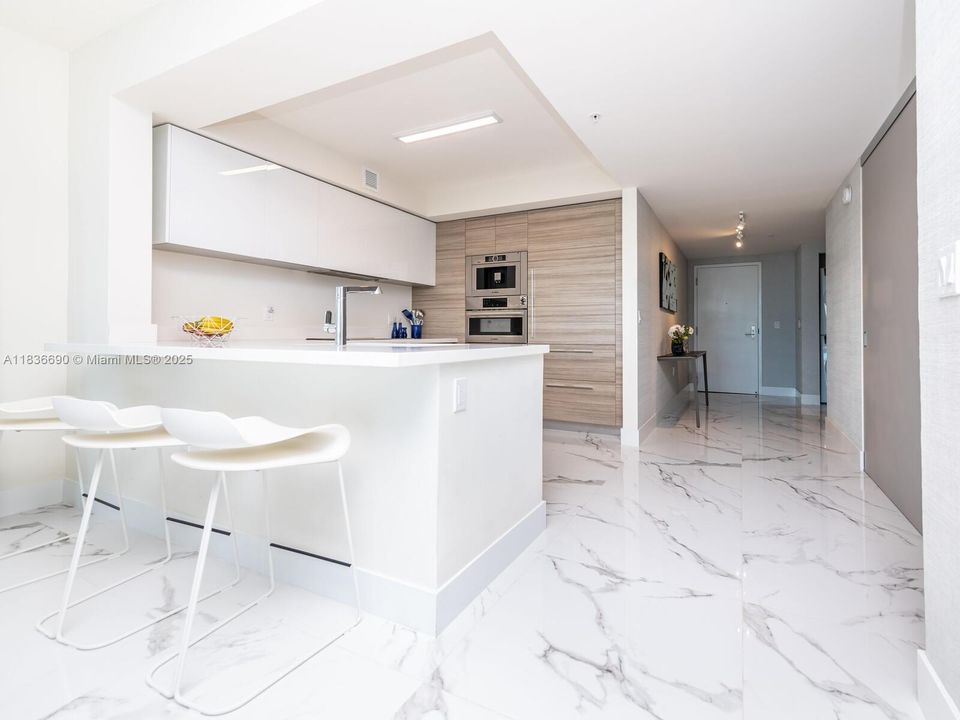 En Venta: $1,250,000 (2 camas, 3 baños, 1541 Pies cuadrados)