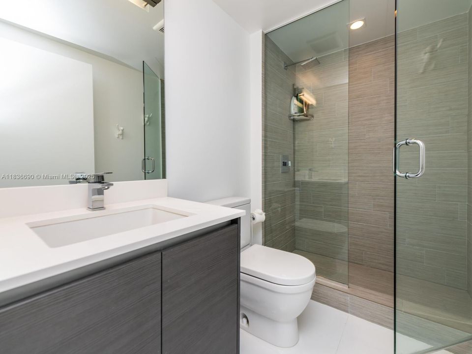 En Venta: $1,250,000 (2 camas, 3 baños, 1541 Pies cuadrados)