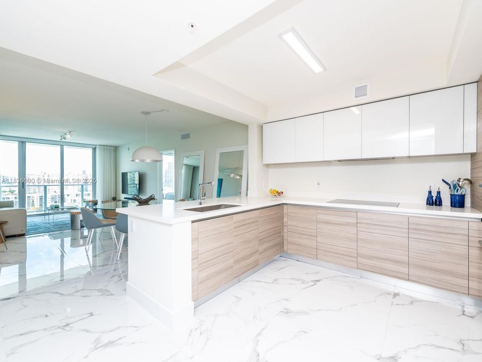 En Venta: $1,250,000 (2 camas, 3 baños, 1541 Pies cuadrados)