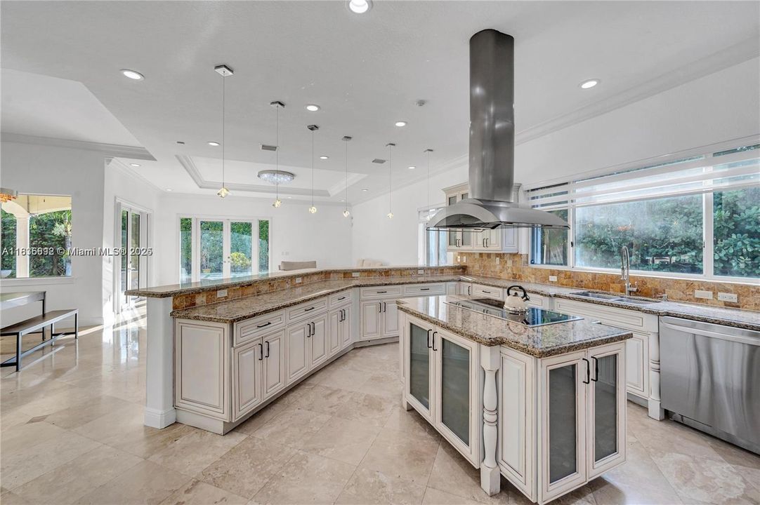 En Venta: $2,780,000 (4 camas, 5 baños, 3748 Pies cuadrados)