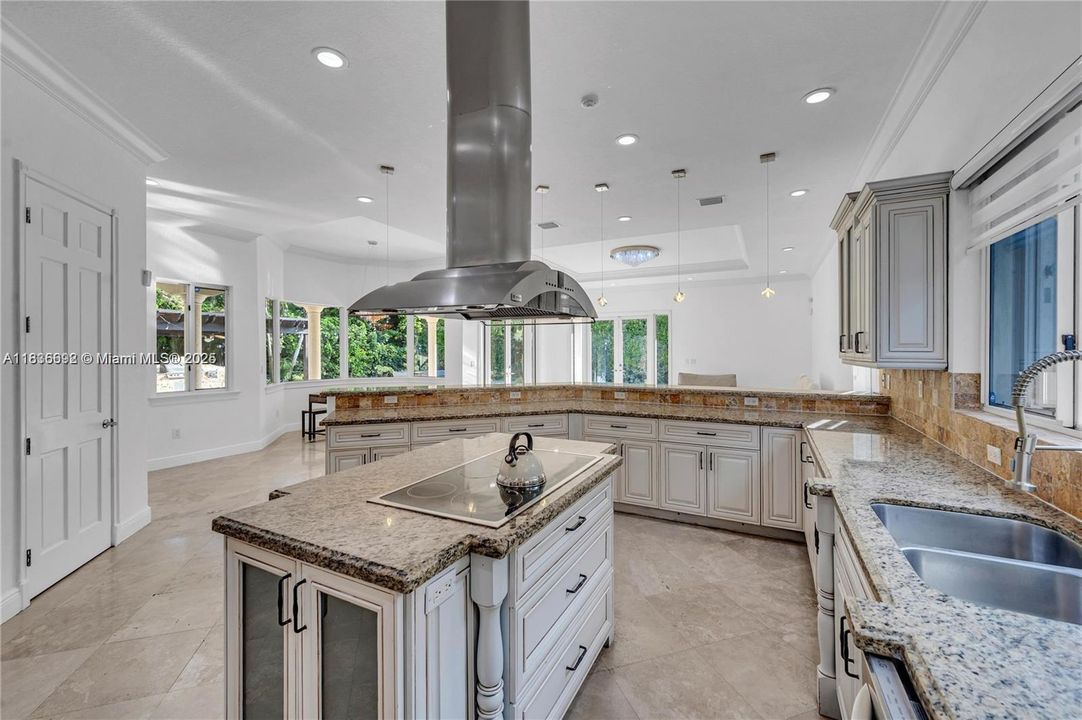 En Venta: $2,780,000 (4 camas, 5 baños, 3748 Pies cuadrados)