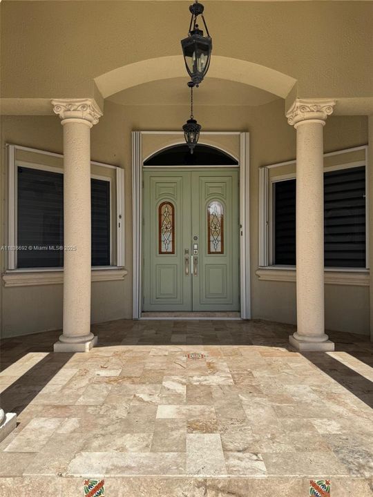 En Venta: $2,780,000 (4 camas, 5 baños, 3748 Pies cuadrados)