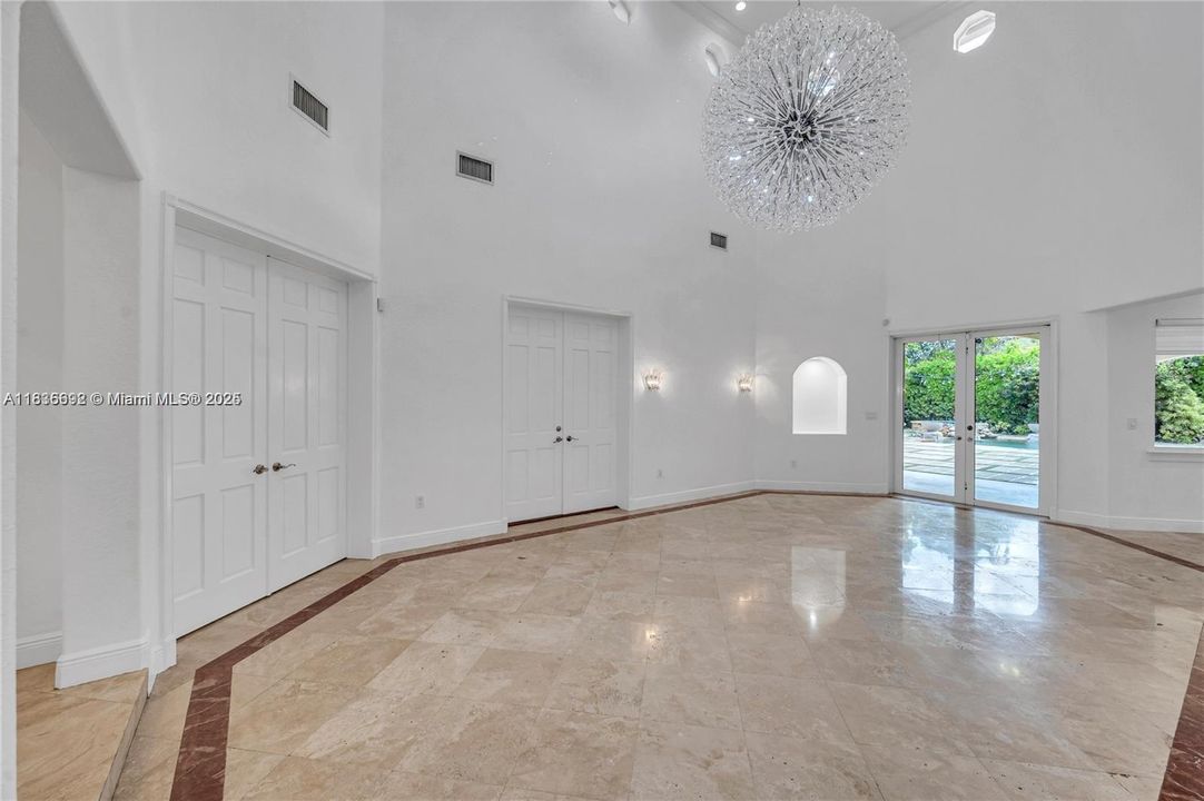 En Venta: $2,780,000 (4 camas, 5 baños, 3748 Pies cuadrados)