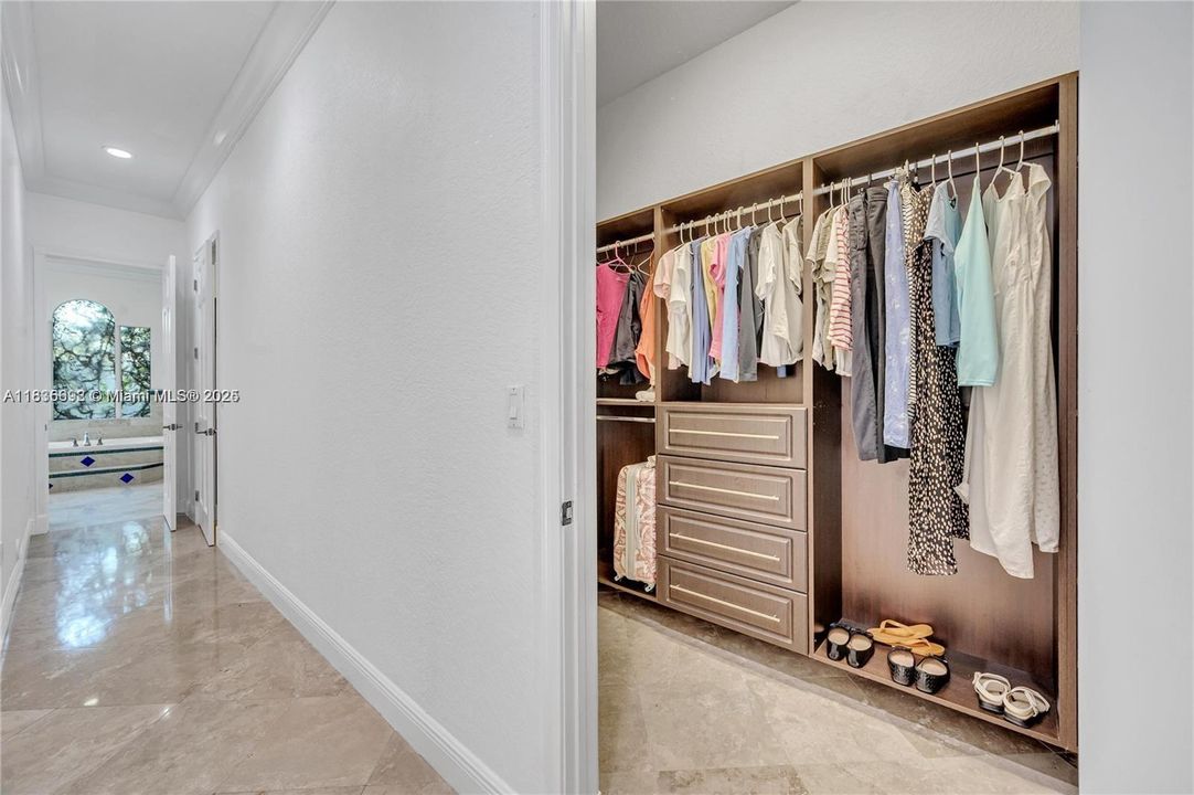 En Venta: $2,780,000 (4 camas, 5 baños, 3748 Pies cuadrados)