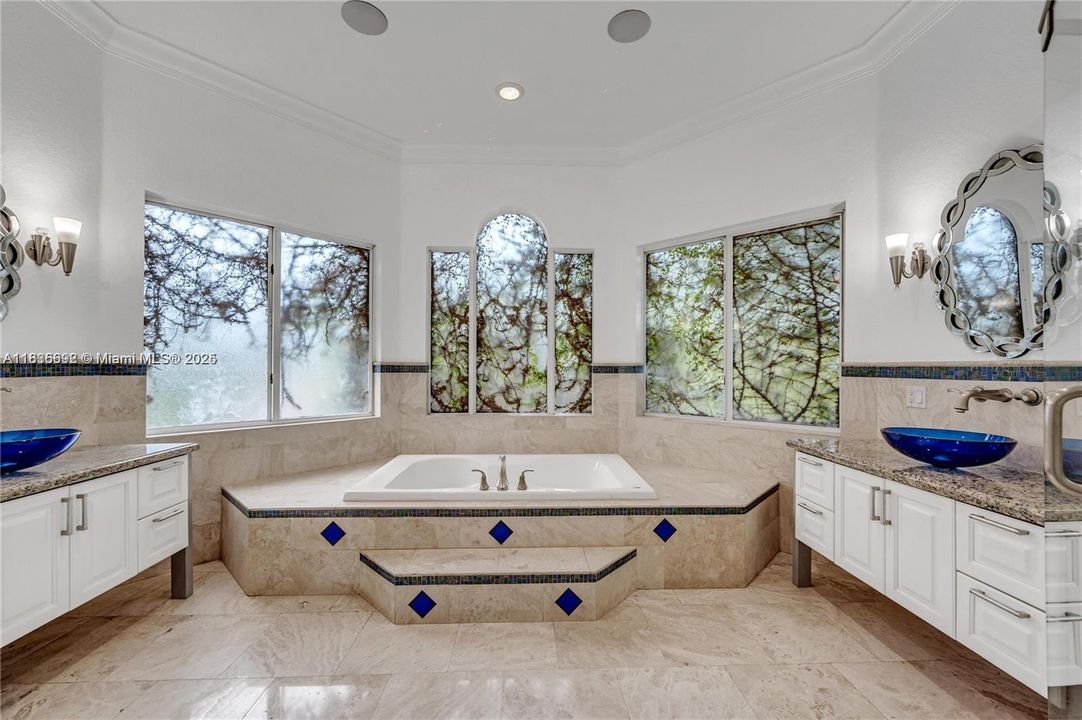 En Venta: $2,780,000 (4 camas, 5 baños, 3748 Pies cuadrados)