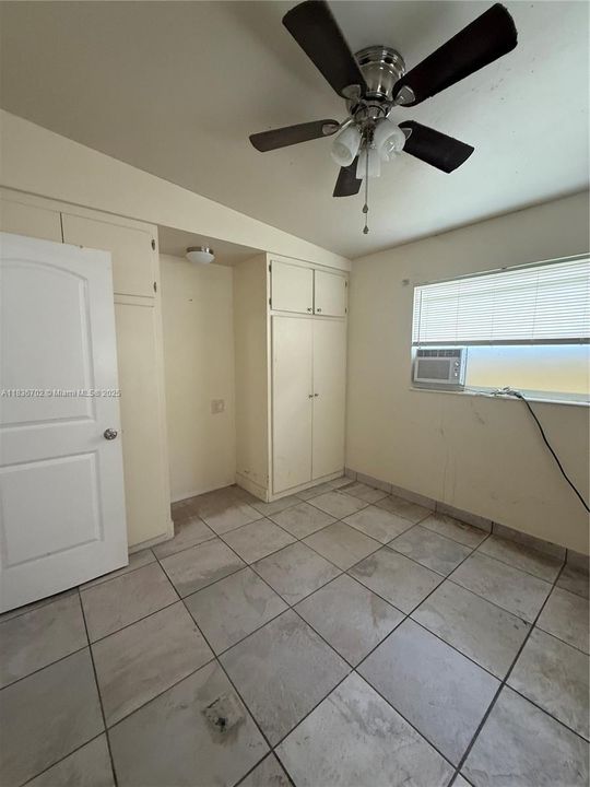 В аренду: $1,350 (1 спален, 1 ванн, 432 Квадратных фут)