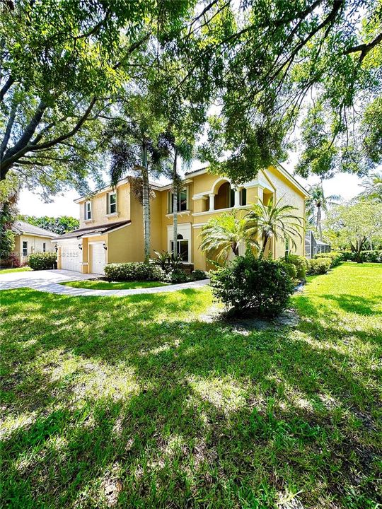 Vendido Recientemente: $1,095,000 (5 camas, 3 baños, 3286 Pies cuadrados)