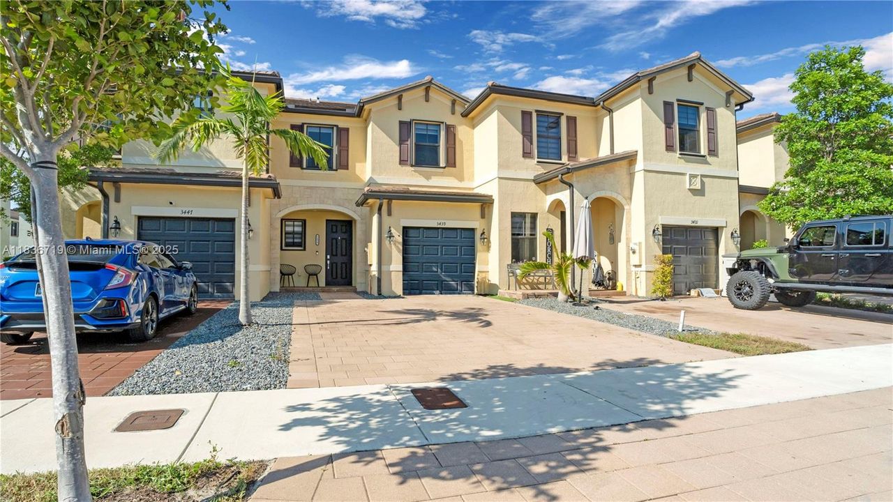 Recently Rented: $3,500 (3 beds, 2 baths, 0 Square Feet)