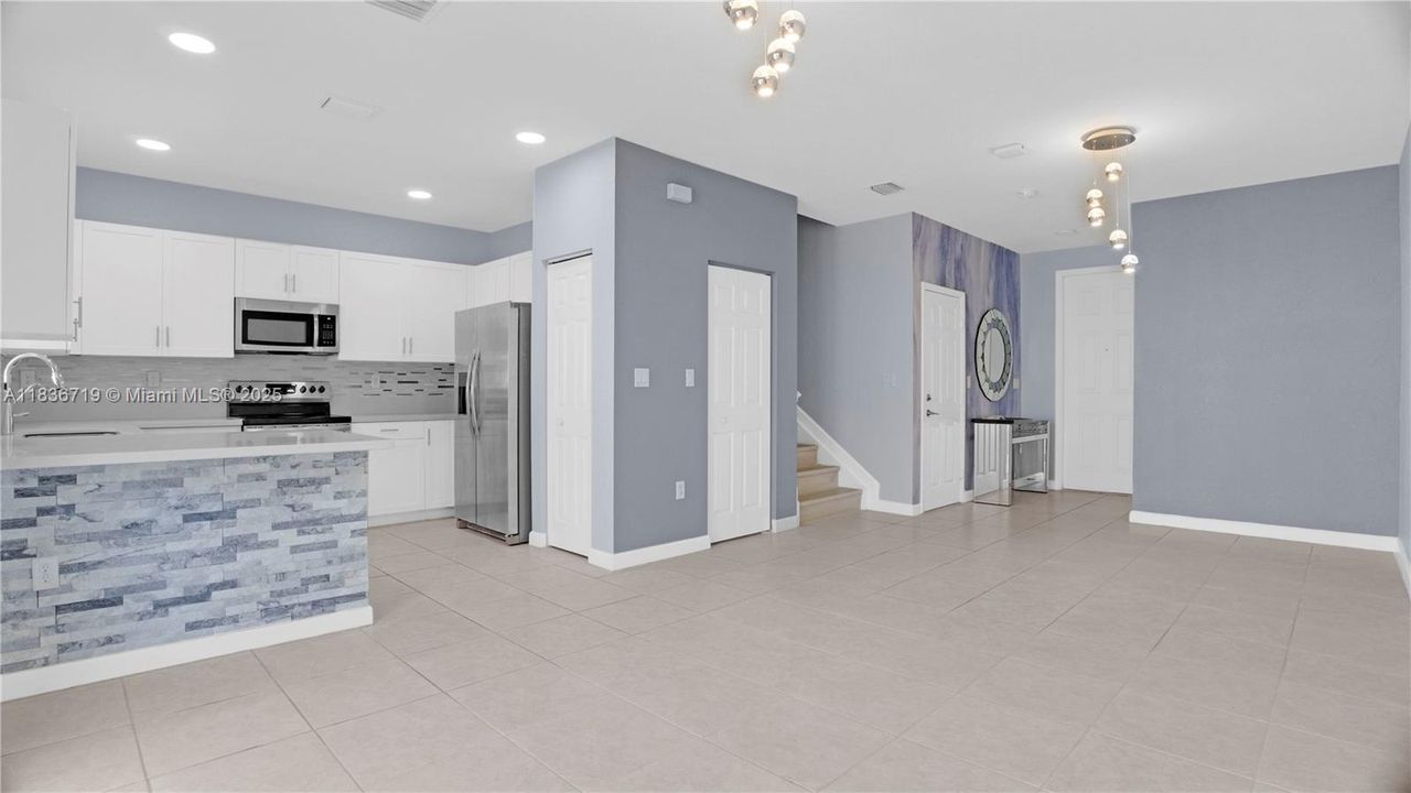 Recently Rented: $3,500 (3 beds, 2 baths, 0 Square Feet)