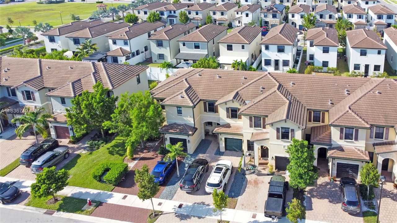 Recently Rented: $3,500 (3 beds, 2 baths, 0 Square Feet)