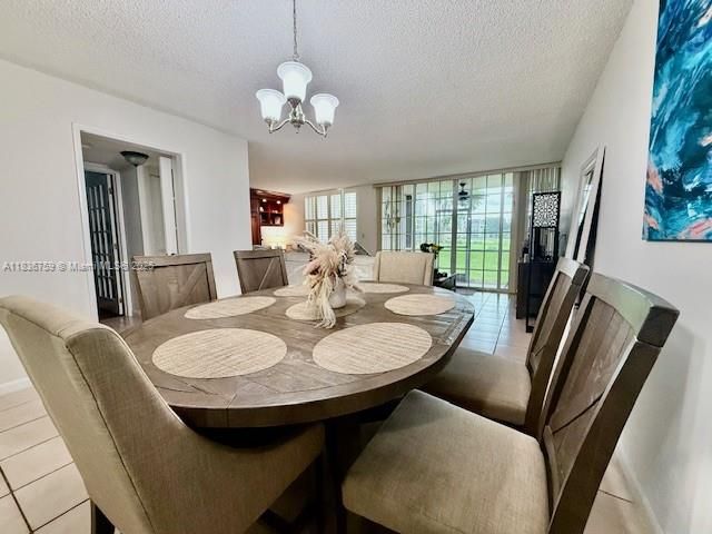 Active With Contract: $199,000 (2 beds, 2 baths, 950 Square Feet)