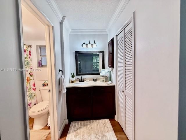 Active With Contract: $199,000 (2 beds, 2 baths, 950 Square Feet)