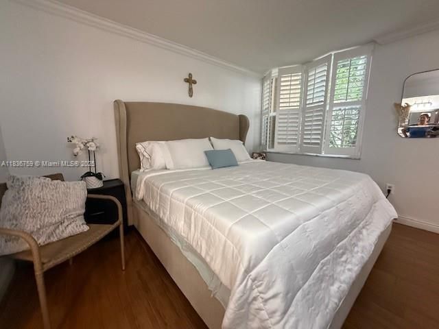 Active With Contract: $199,000 (2 beds, 2 baths, 950 Square Feet)