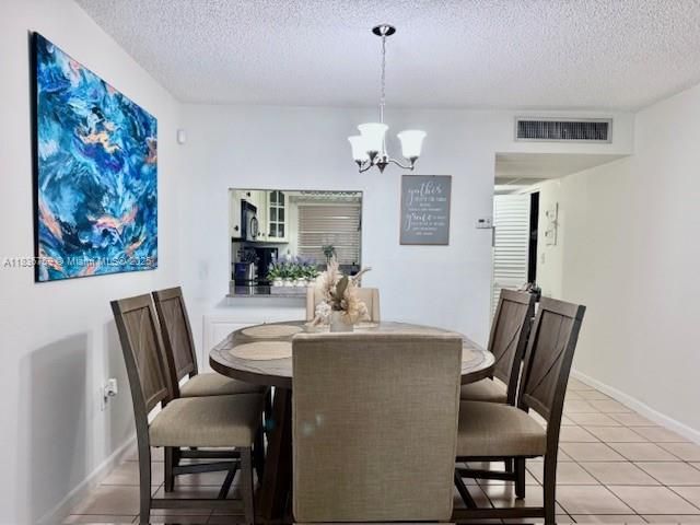 Active With Contract: $199,000 (2 beds, 2 baths, 950 Square Feet)