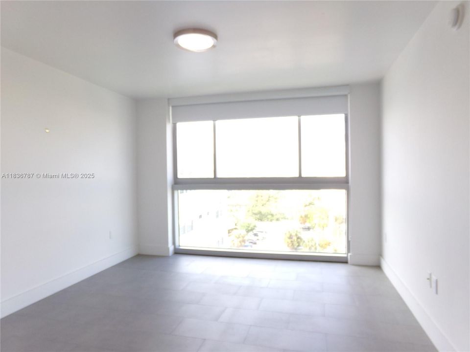 На продажу: $720,000 (2 спален, 2 ванн, 1325 Квадратных фут)