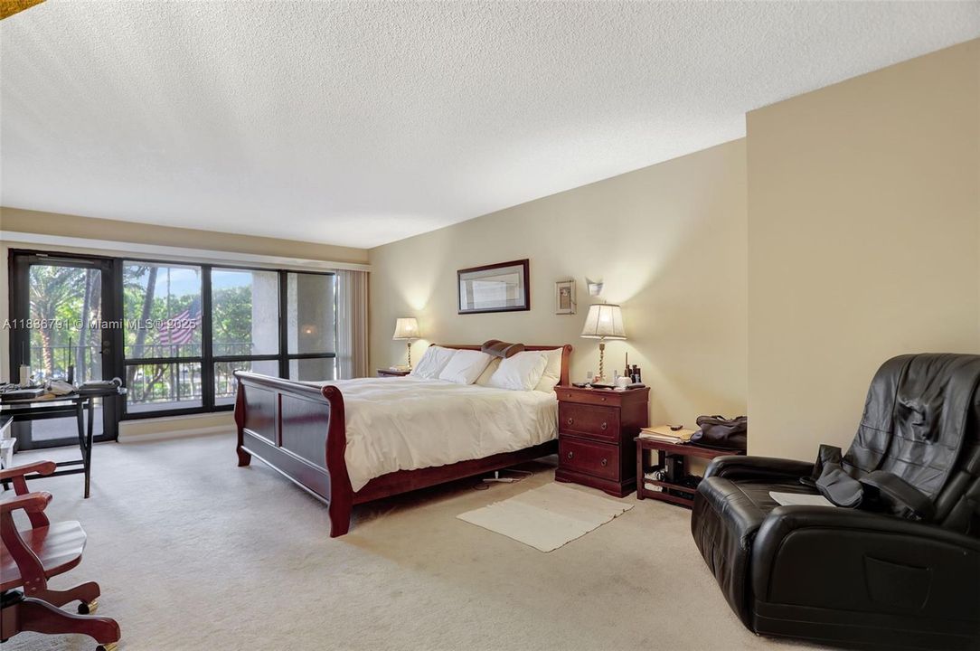 For Sale: $1,185,000 (3 beds, 3 baths, 3340 Square Feet)