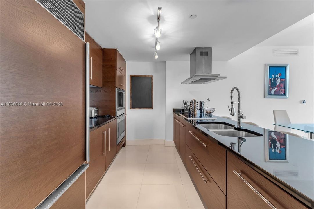 En Venta: $999,000 (2 camas, 2 baños, 1390 Pies cuadrados)