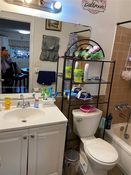 Recientemente alquilado: $1,950 (2 camas, 2 baños, 950 Pies cuadrados)