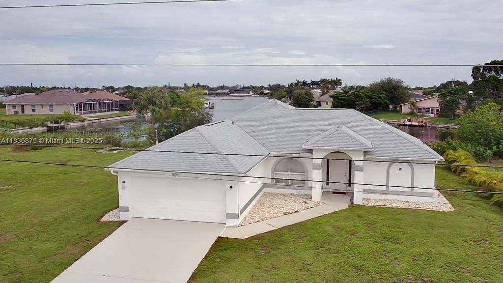 Recently Sold: $419,900 (4 beds, 2 baths, 1556 Square Feet)