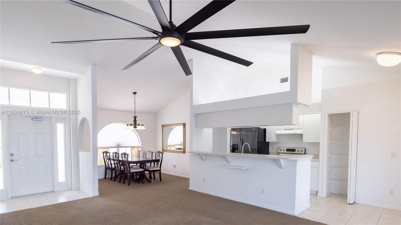 Recently Sold: $419,900 (4 beds, 2 baths, 1556 Square Feet)