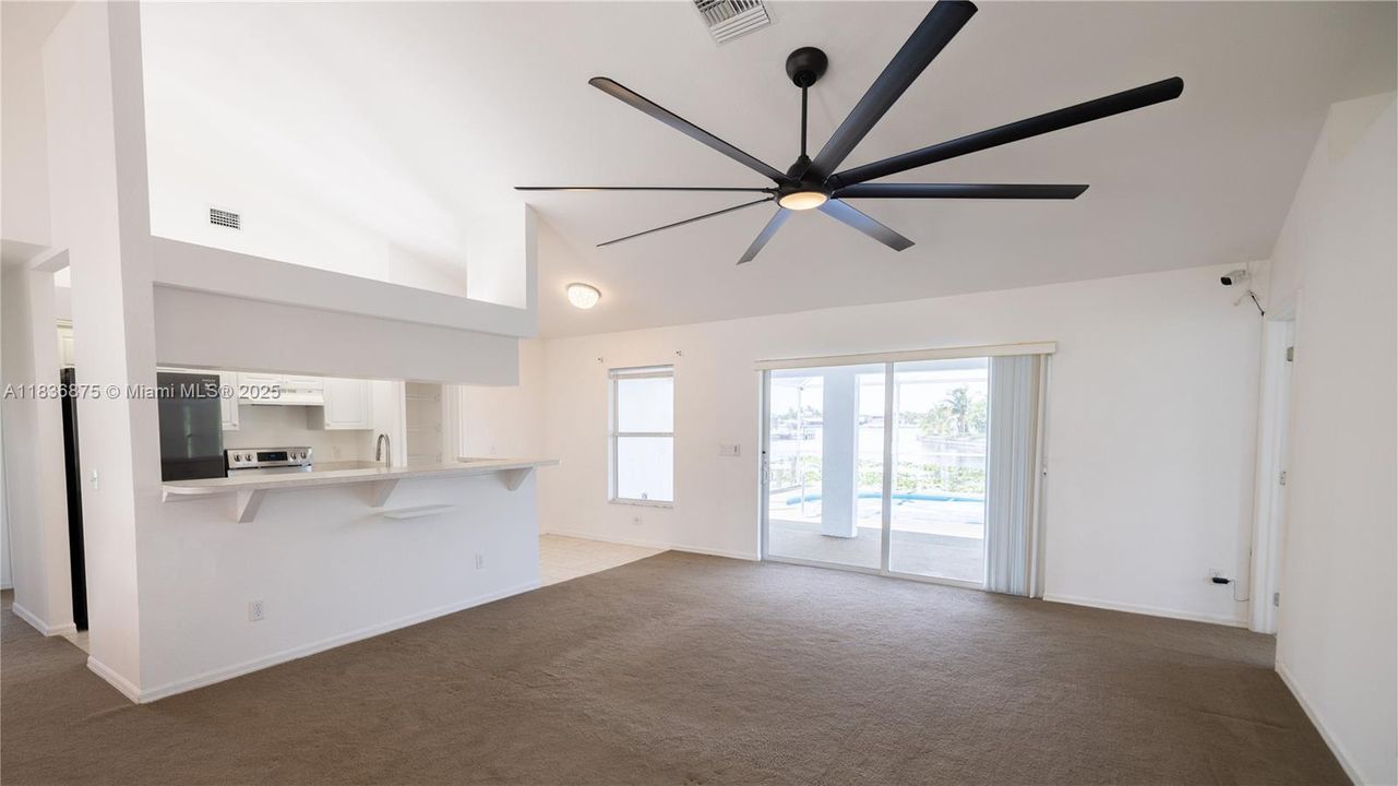 Recently Sold: $419,900 (4 beds, 2 baths, 1556 Square Feet)