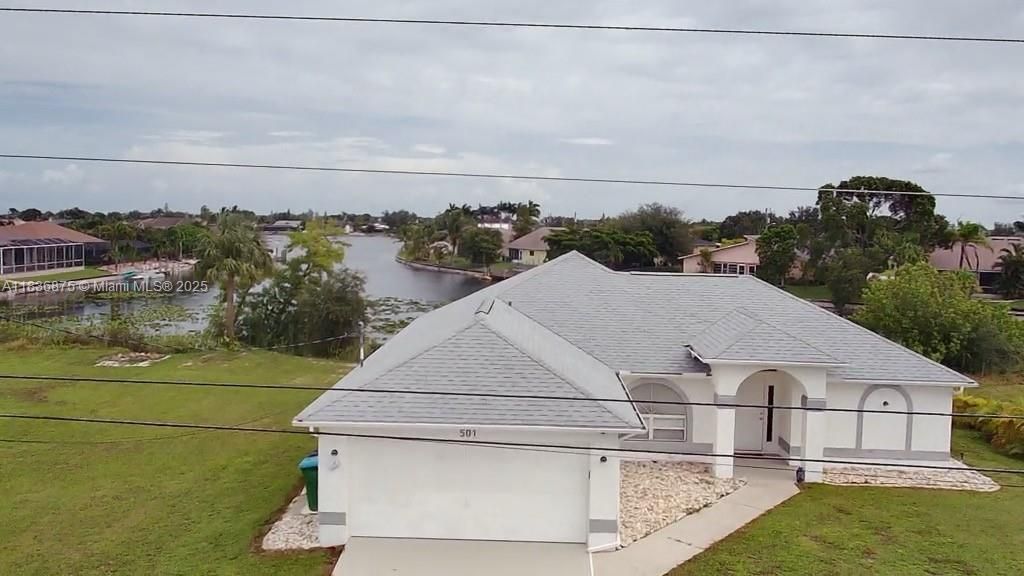 Recently Sold: $419,900 (4 beds, 2 baths, 1556 Square Feet)