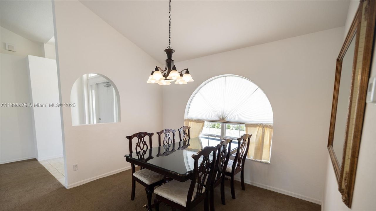 Recently Sold: $419,900 (4 beds, 2 baths, 1556 Square Feet)