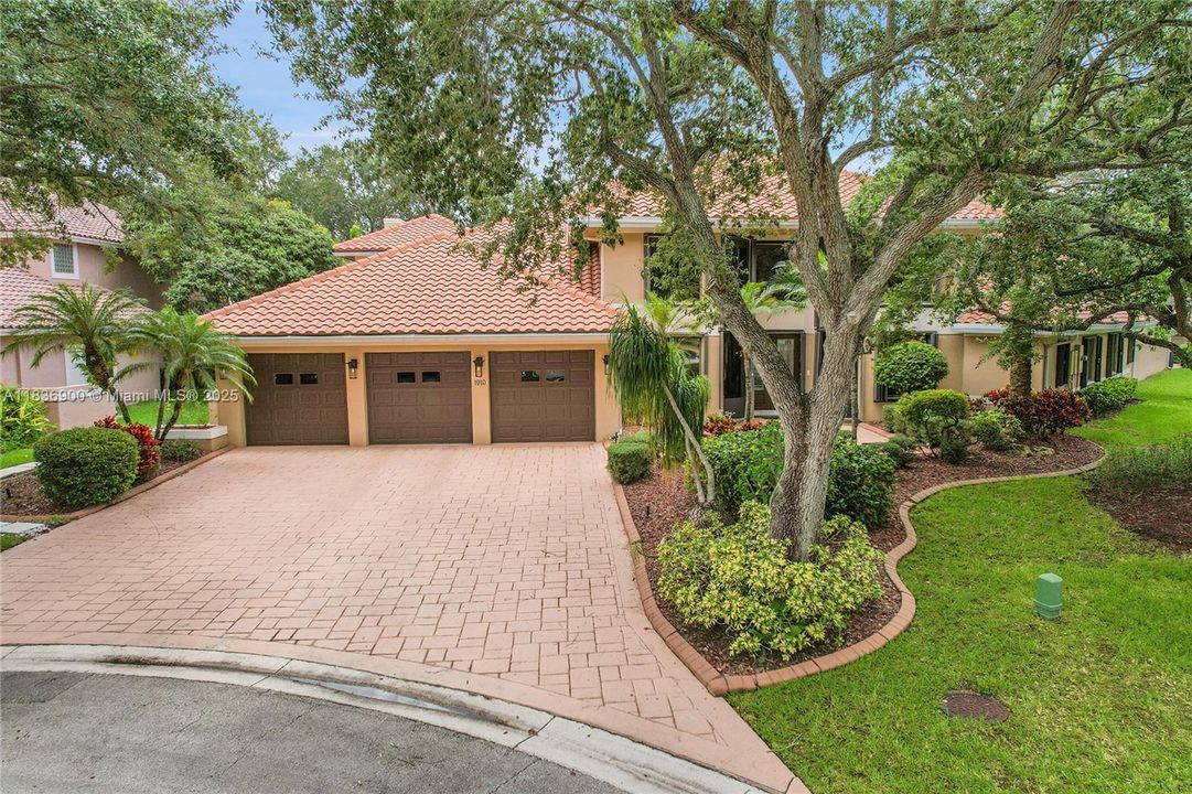 Three Car garage to Store Your Toys!