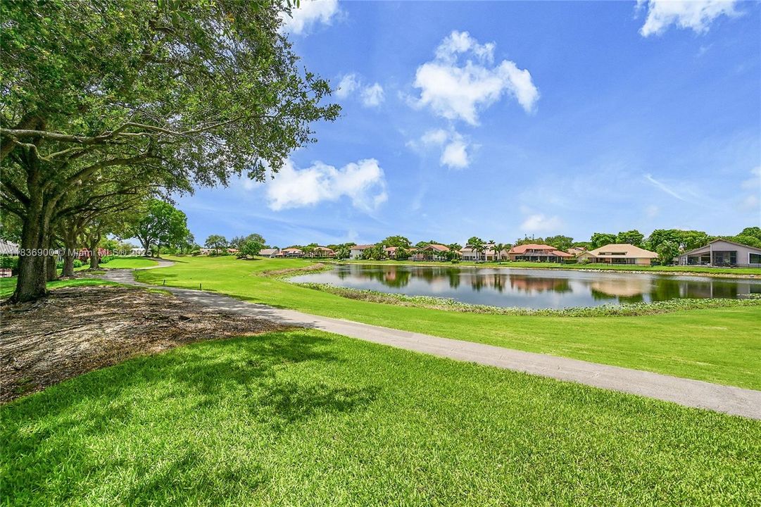 Golf & Lake Views!