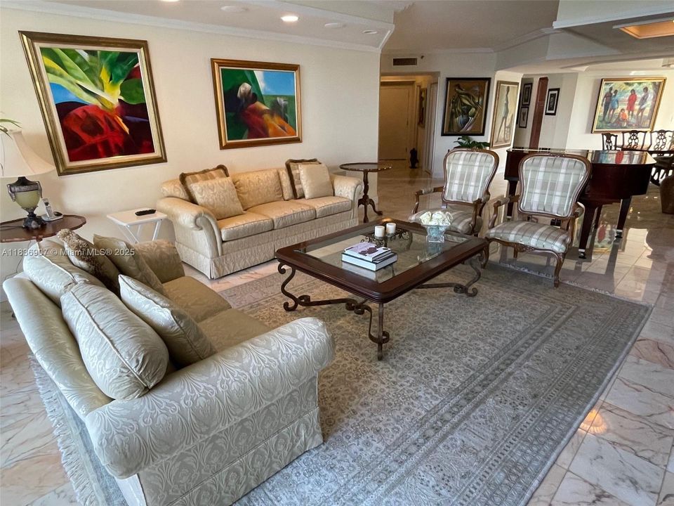 For Sale: $1,215,000 (3 beds, 3 baths, 2605 Square Feet)