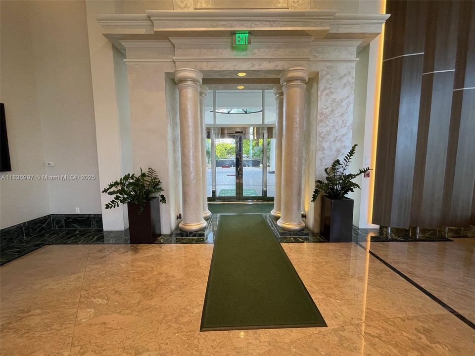 For Sale: $1,215,000 (3 beds, 3 baths, 2605 Square Feet)