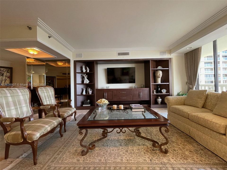 For Sale: $1,215,000 (3 beds, 3 baths, 2605 Square Feet)