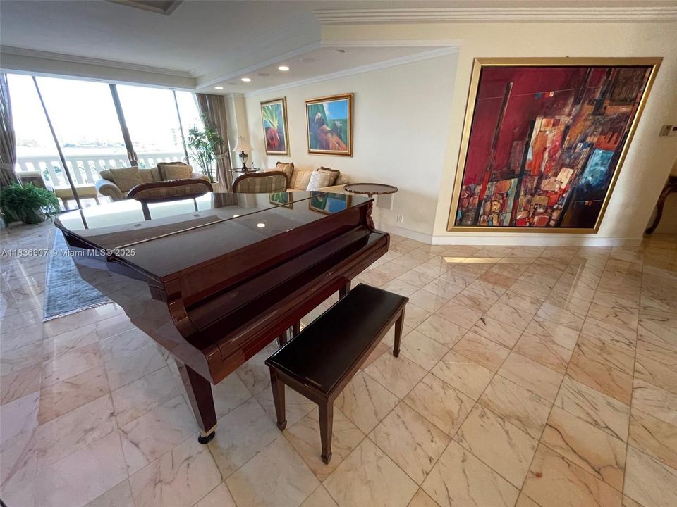 For Sale: $1,215,000 (3 beds, 3 baths, 2605 Square Feet)