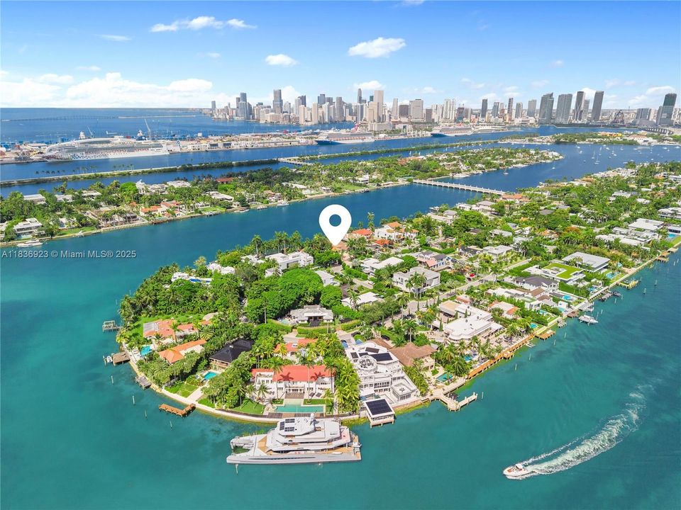 For Sale: $14,000,000 (6 beds, 5 baths, 5645 Square Feet)