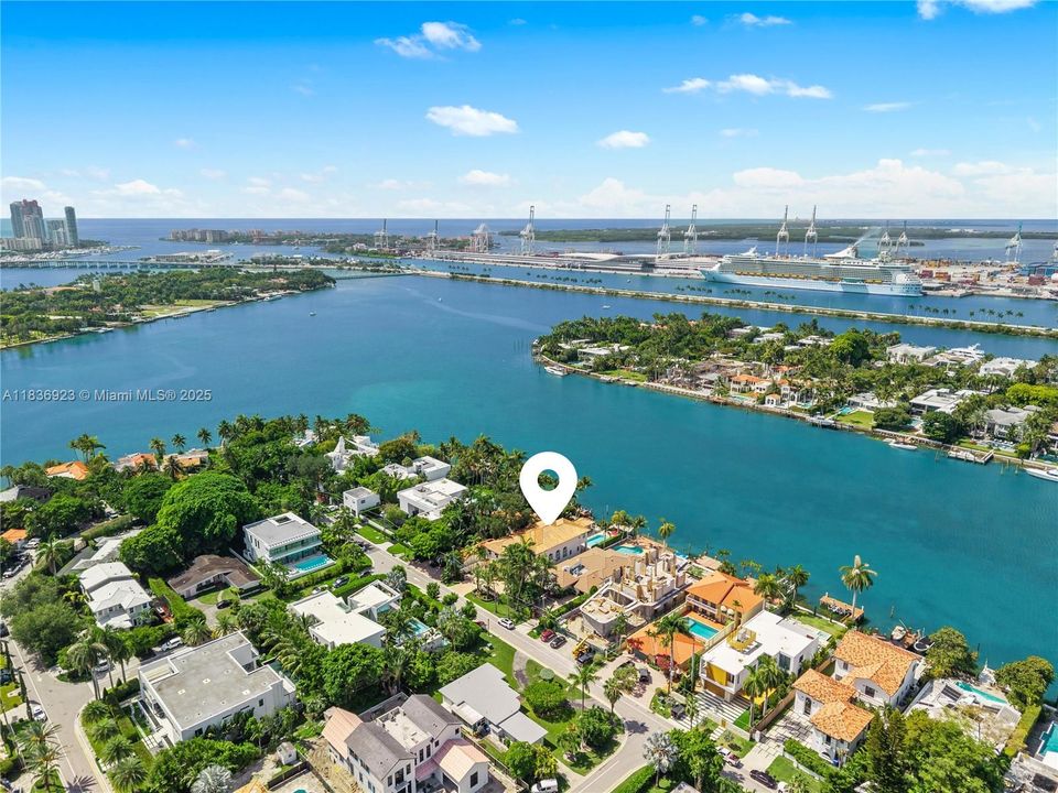 For Sale: $14,000,000 (6 beds, 5 baths, 5645 Square Feet)