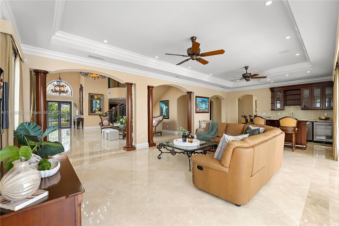 For Sale: $14,000,000 (6 beds, 5 baths, 5645 Square Feet)