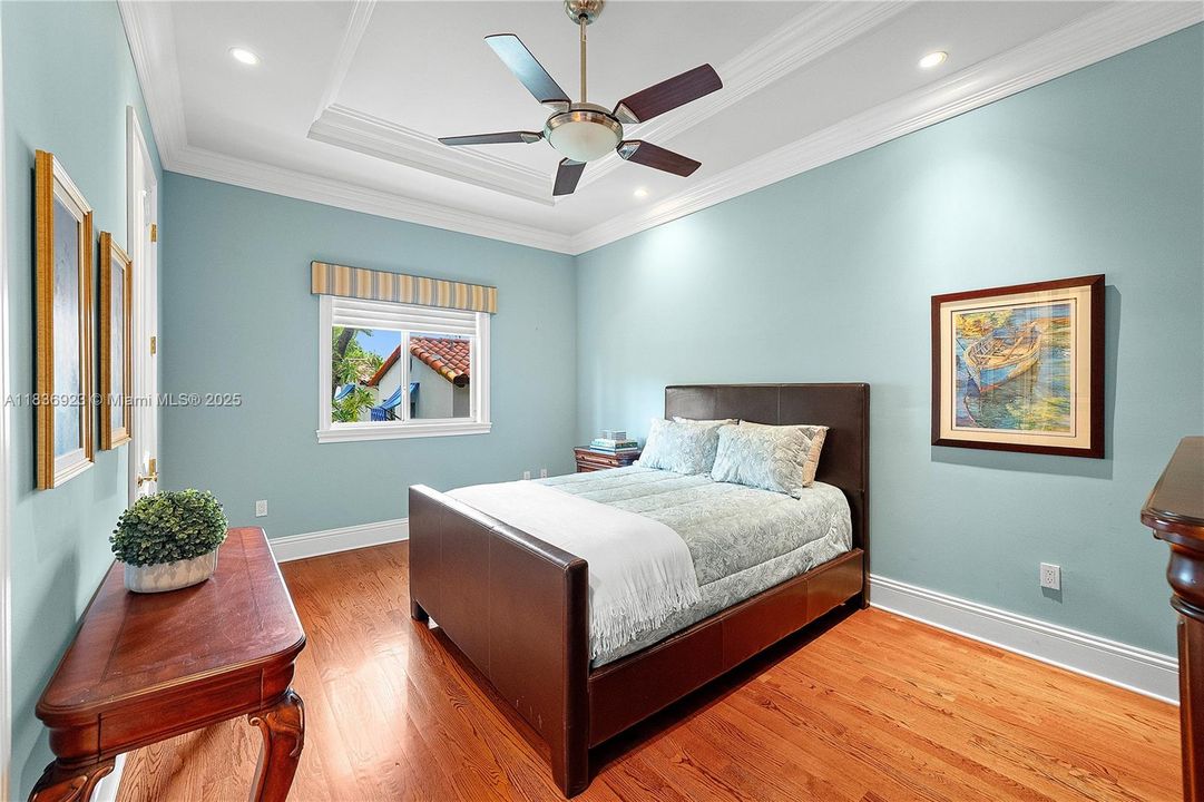 For Sale: $14,000,000 (6 beds, 5 baths, 5645 Square Feet)