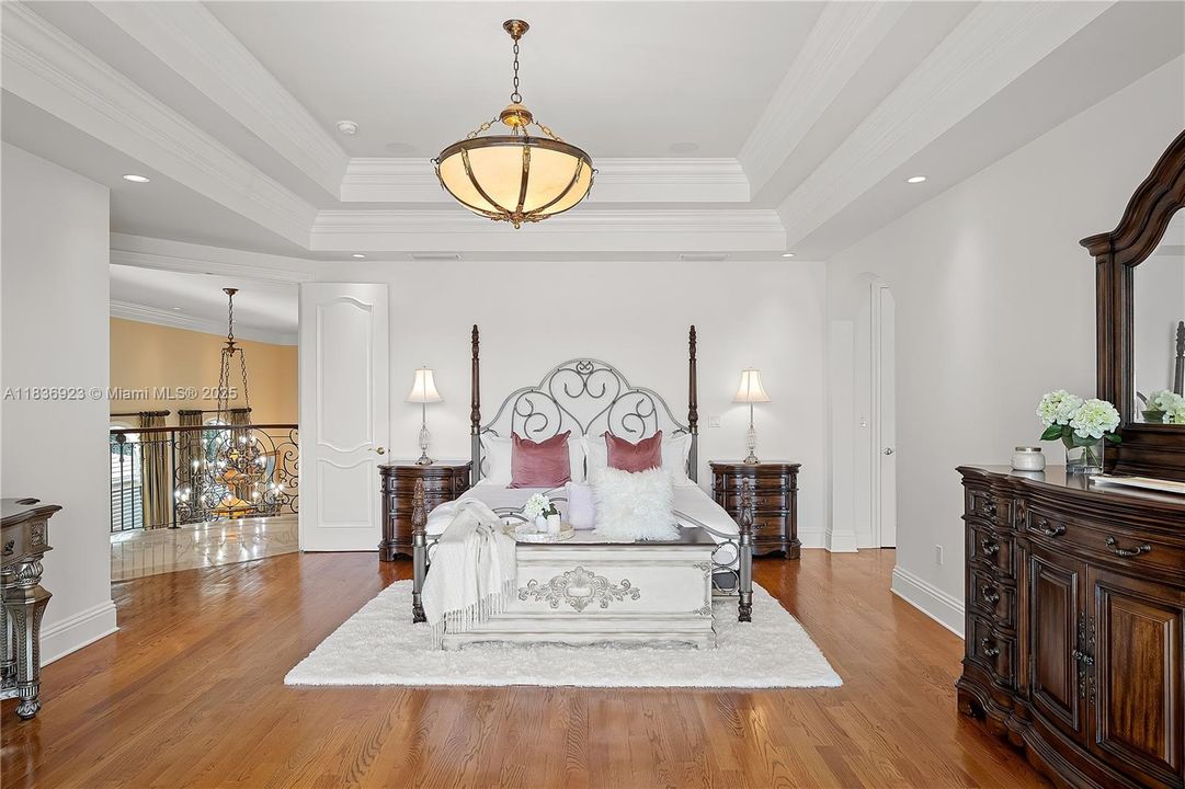 For Sale: $14,000,000 (6 beds, 5 baths, 5645 Square Feet)