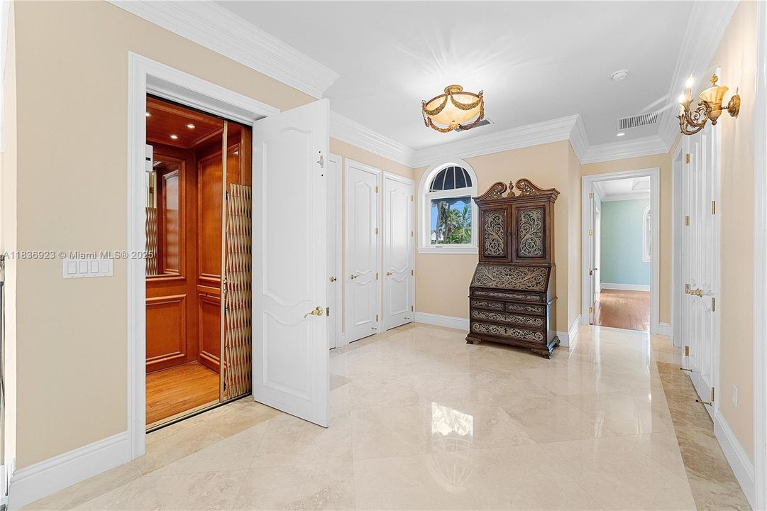 For Sale: $14,000,000 (6 beds, 5 baths, 5645 Square Feet)