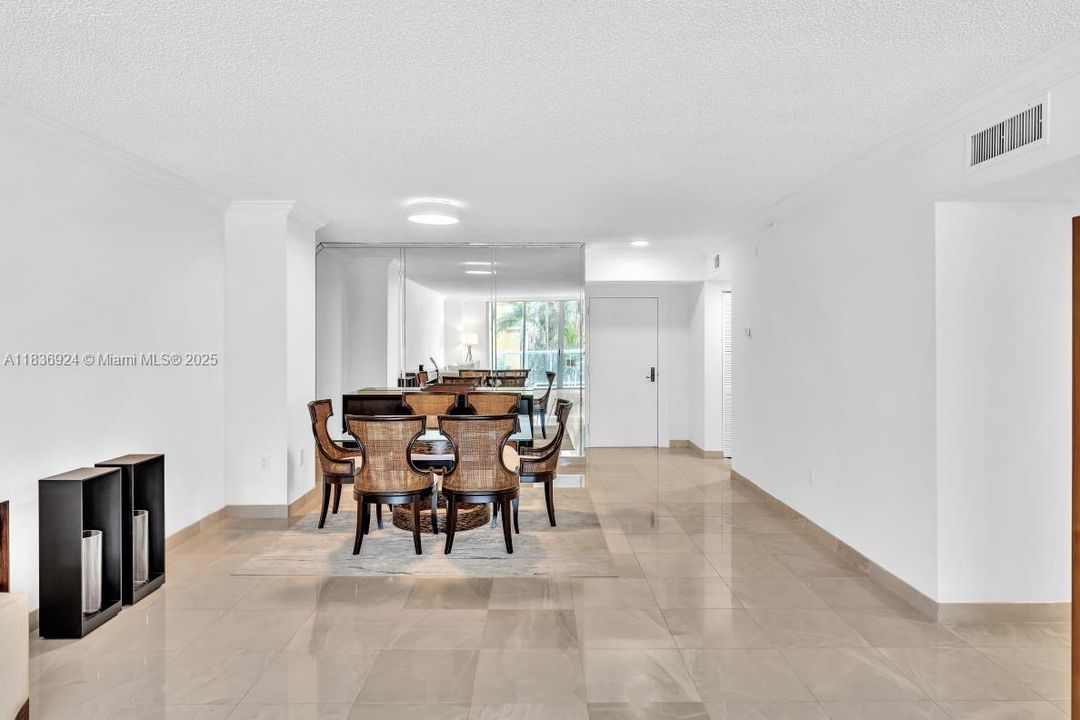 For Sale: $769,000 (2 beds, 2 baths, 1570 Square Feet)