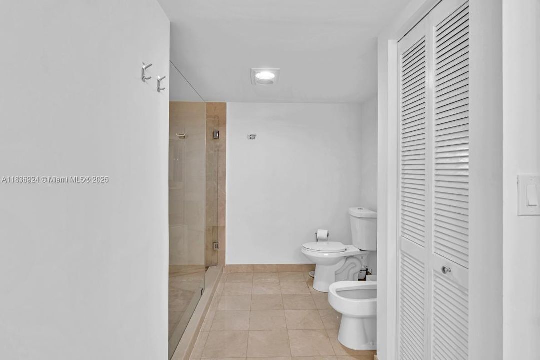 For Sale: $769,000 (2 beds, 2 baths, 1570 Square Feet)