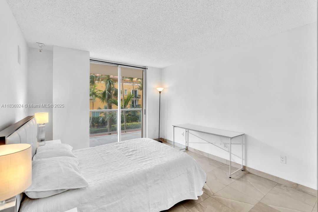 For Sale: $769,000 (2 beds, 2 baths, 1570 Square Feet)