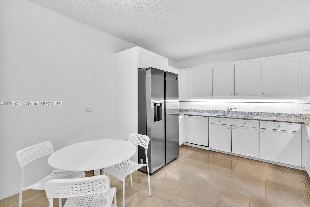 For Sale: $769,000 (2 beds, 2 baths, 1570 Square Feet)