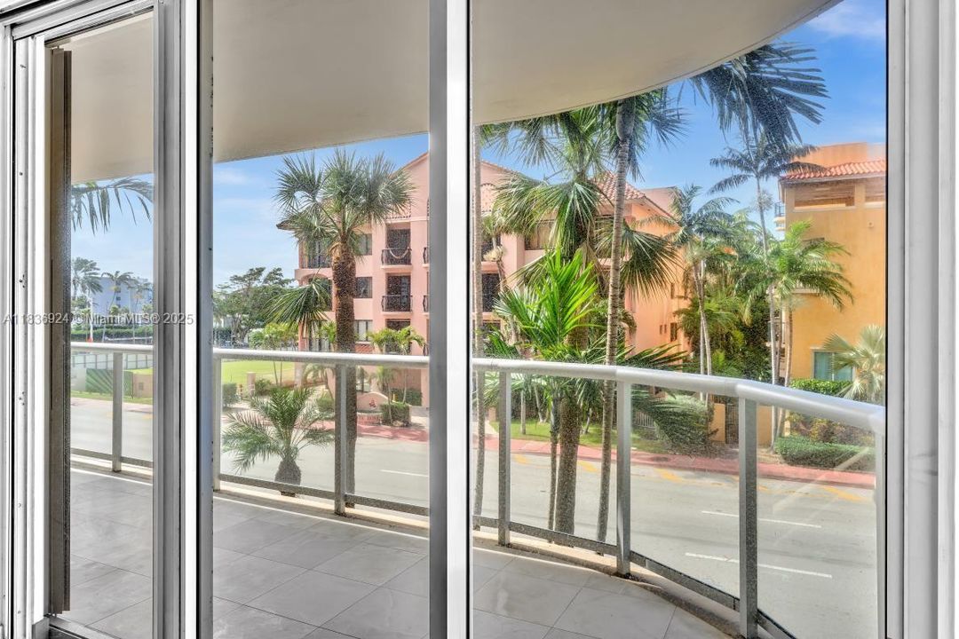 For Sale: $769,000 (2 beds, 2 baths, 1570 Square Feet)