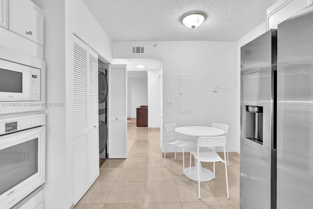 For Sale: $769,000 (2 beds, 2 baths, 1570 Square Feet)