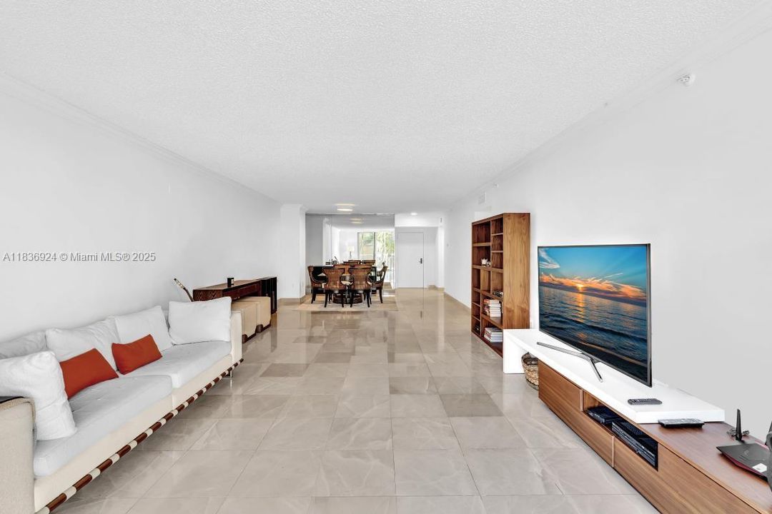 For Sale: $769,000 (2 beds, 2 baths, 1570 Square Feet)