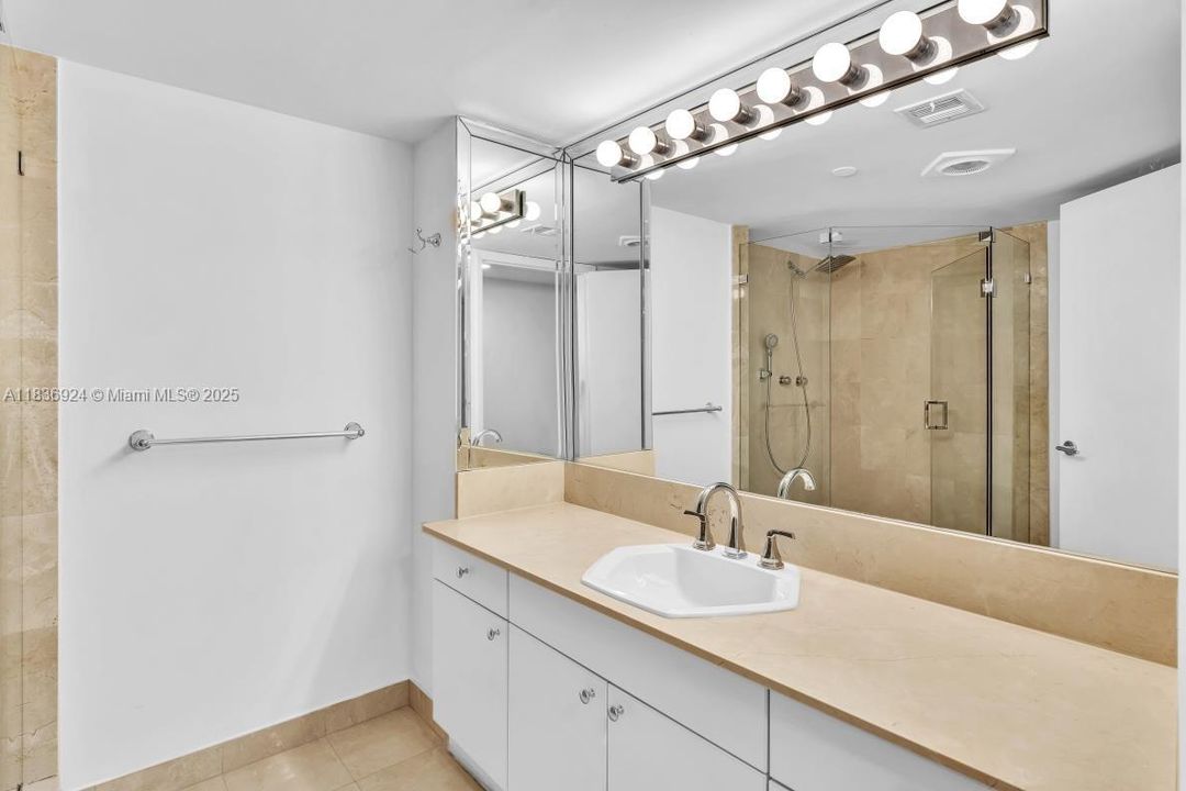 For Sale: $769,000 (2 beds, 2 baths, 1570 Square Feet)