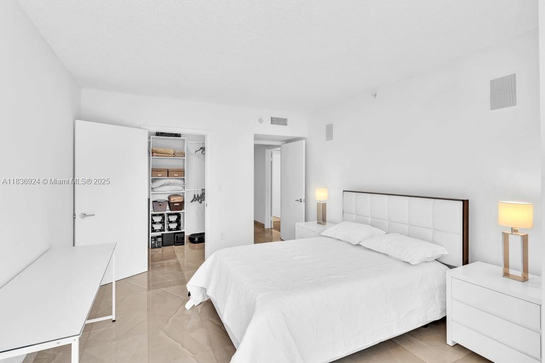 For Sale: $769,000 (2 beds, 2 baths, 1570 Square Feet)